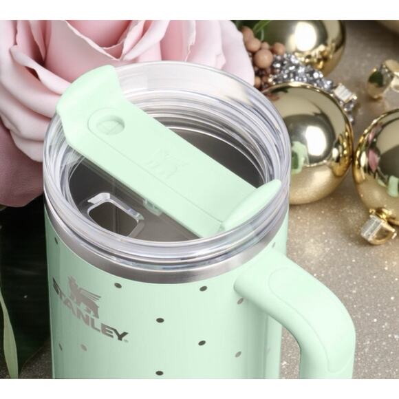 Stanley Peppermint Polka Dot 40oz Quencher H2.0 Tumbler Holiday 2025 Target Excl - Picture 3 of 3
